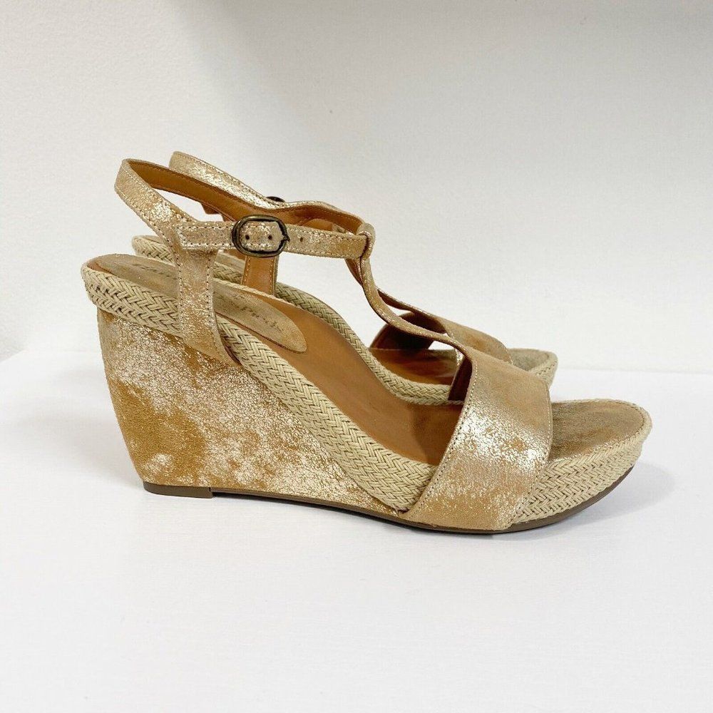 L'Amour Des Pieds Idelle Wedge Rubbed Gold 9 1/2 - Picture 1 of 6